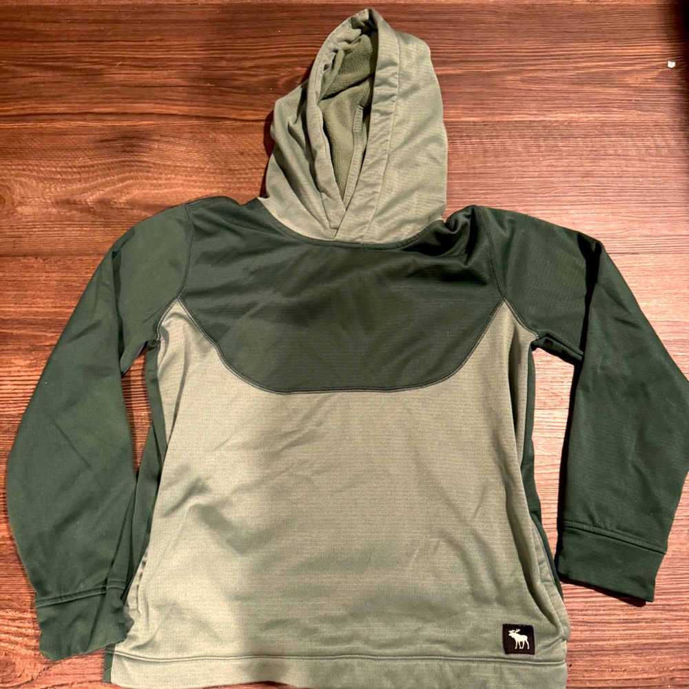Abercrombie & Fitch boys light green/dark green hoodie. Size 13/14